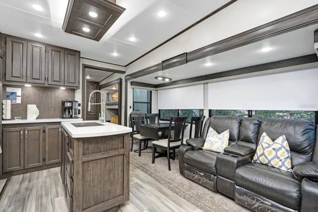 305 LINDEN DR #Fifth wheel photo