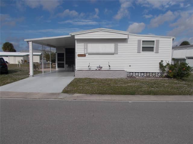 5755 HOLIDAY PARK BLVD photo