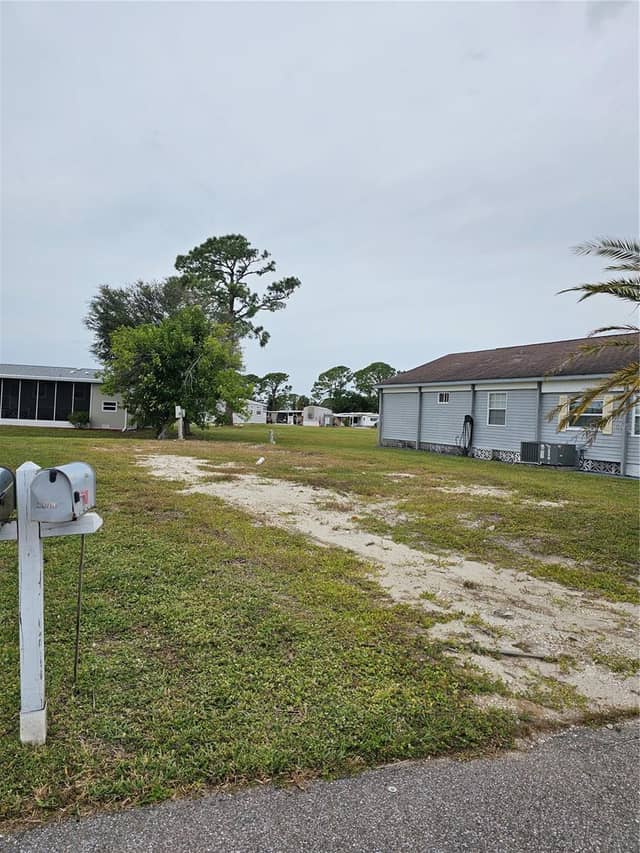 6811 HOLO CT photo
