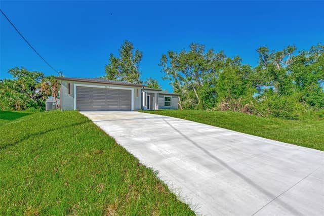 3847 E PRICE BLVD photo