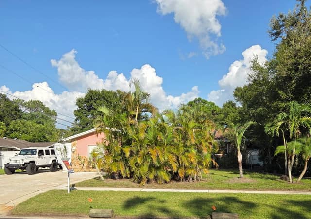 8665 MOCKINGBIRD LN photo
