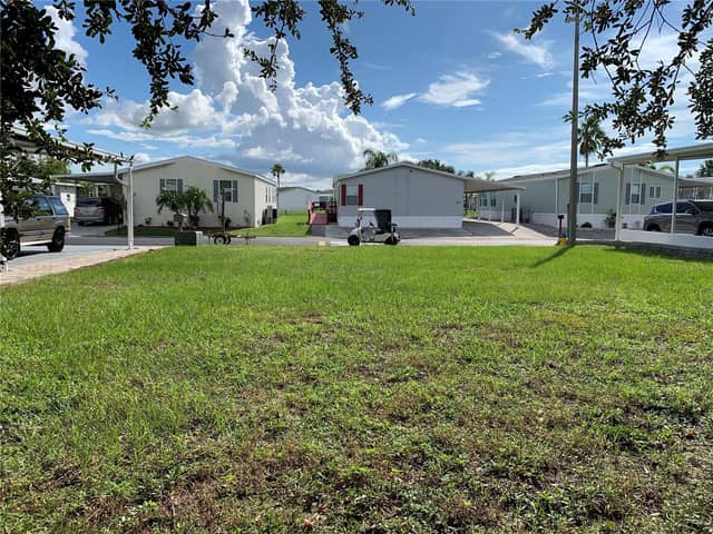 223 N SAINT GEORGE CIR photo