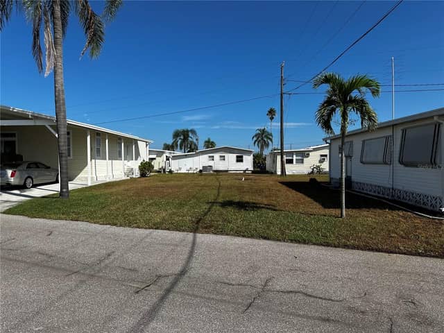 256 JAMAICA DR photo
