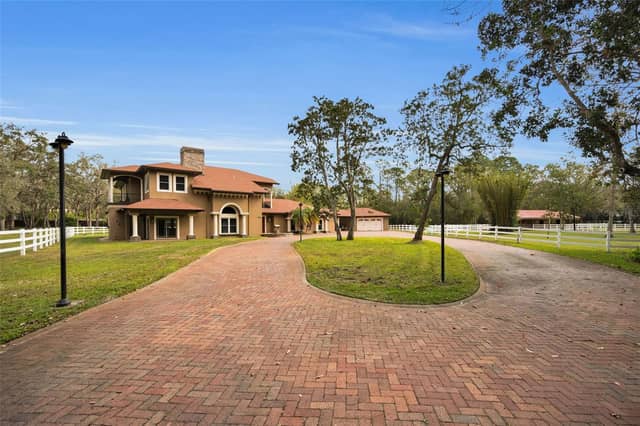 249 DOGWOOD TRCE photo