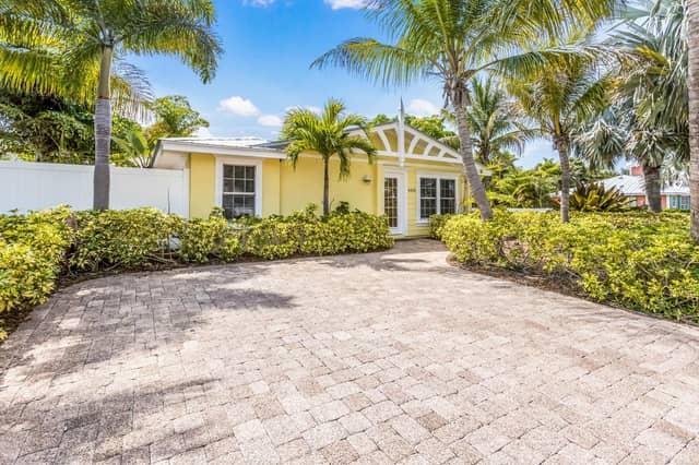6606 HOLMES BLVD #3 photo