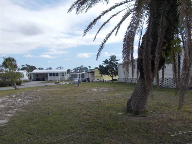 5501 HOLIDAY PARK BLVD photo