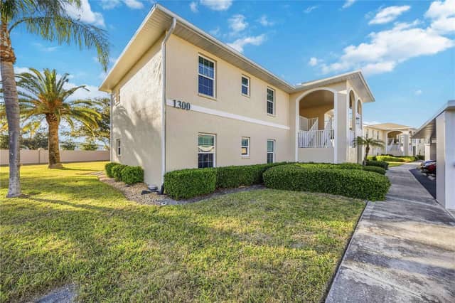 5800 SABAL TRACE DR #1302 photo