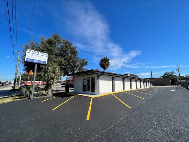 8610 N SUWANEE AVE photo