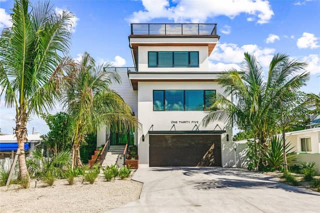 135 GRANT DR photo