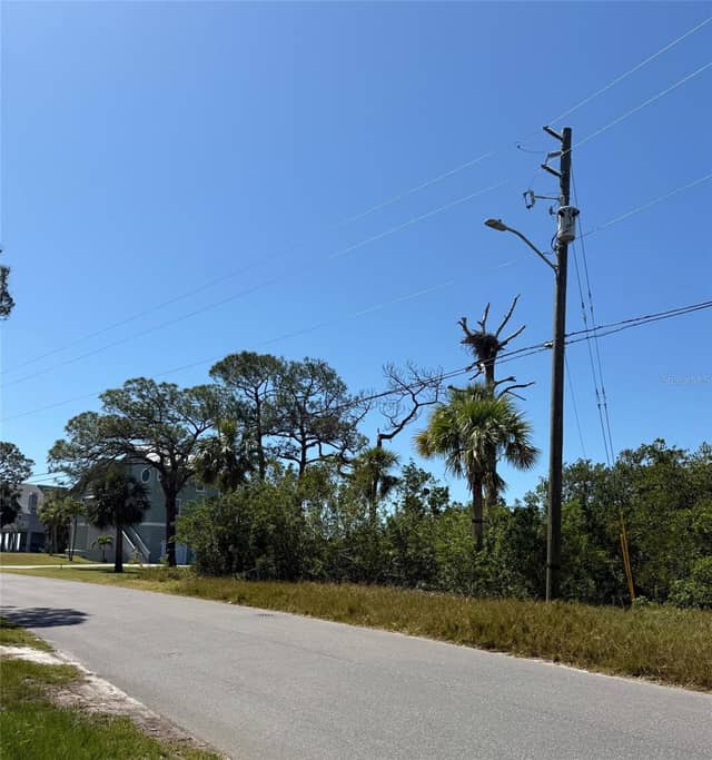 SEA BREEZE DR photo