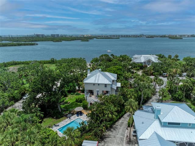 8963 FISHERMENS BAY DR photo