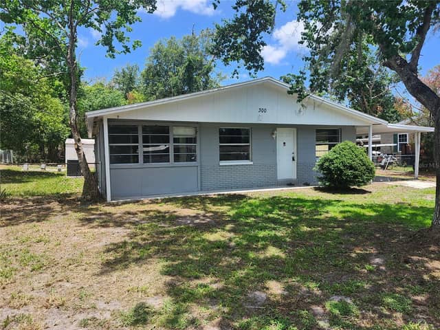 300 MIDWOOD DR photo