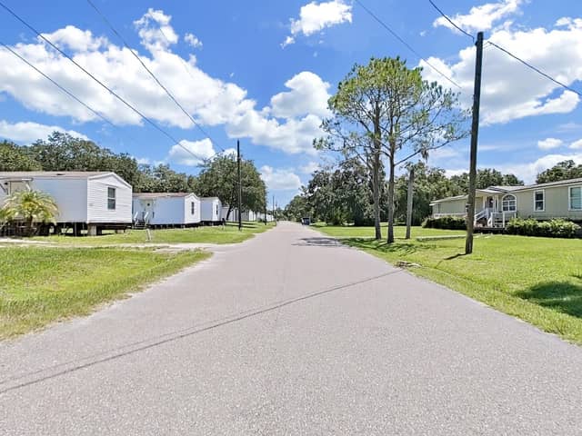 6304 EUGENE ACRES LN photo