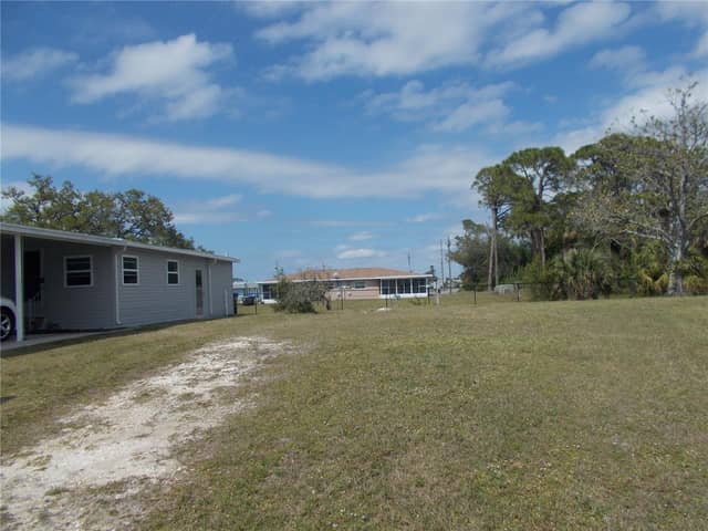 5552 HOLIDAY PARK BLVD photo