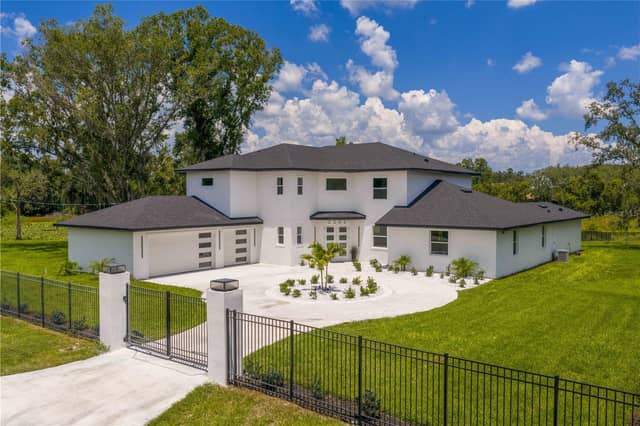 2202 NEWBERGER RD photo