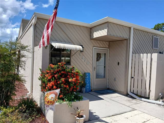 4328 SUSSEX ST photo