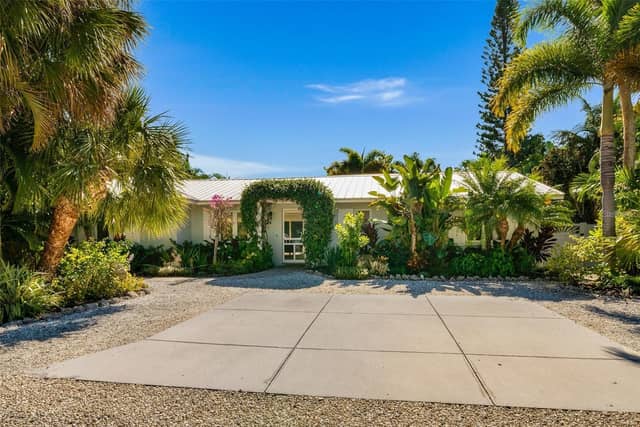 207 PEACOCK LN photo
