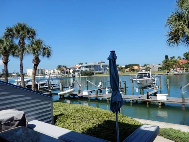910 PINELLAS BAYWAY S #103 photo