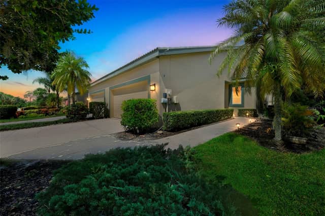 8512 54TH AVENUE CIR E photo