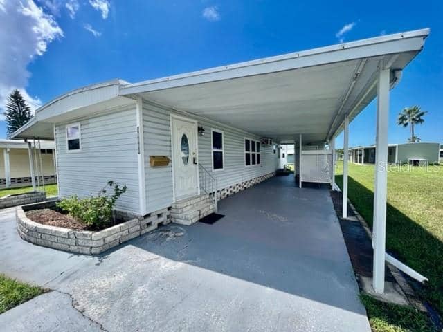 10819 LONDON DR photo