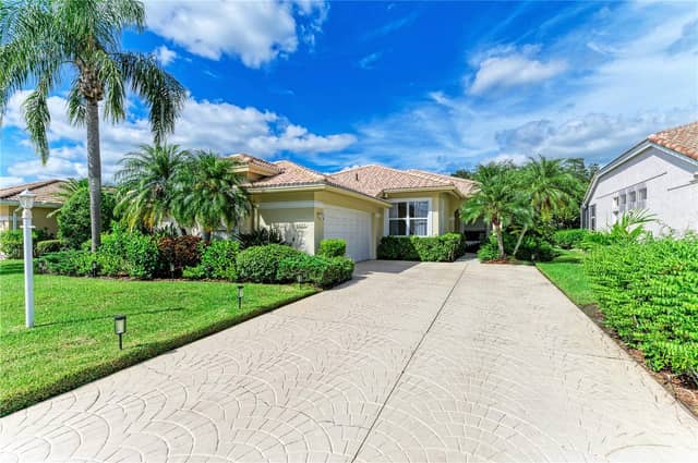 6622 OAKBROOKE CIR photo