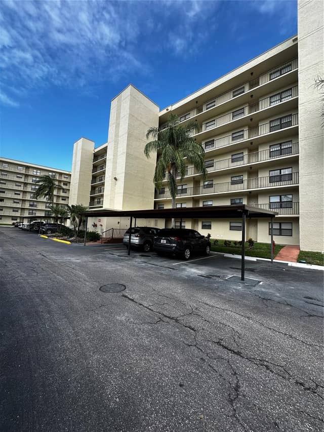 800 COVE CAY DR #4F photo