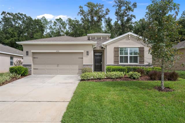 12735 EASTPOINTE DR photo