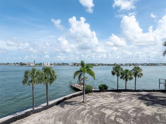 1 PARADISE LN photo