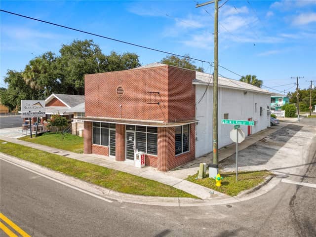 702 W DR MARTIN LUTHER KING JR BLVD photo