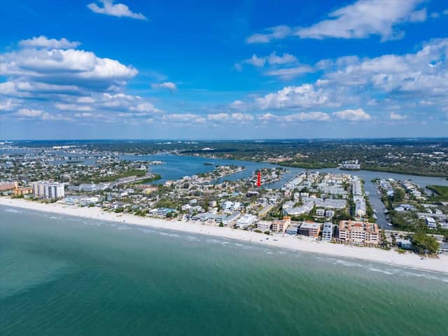 711 E GULF BLVD photo