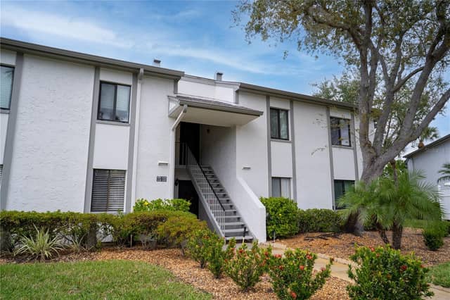117 E CYPRESS CT #117 photo