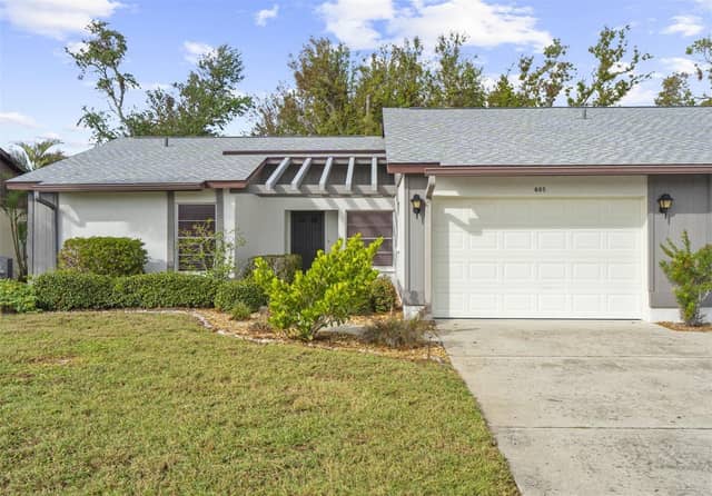 605 APPLE LN photo