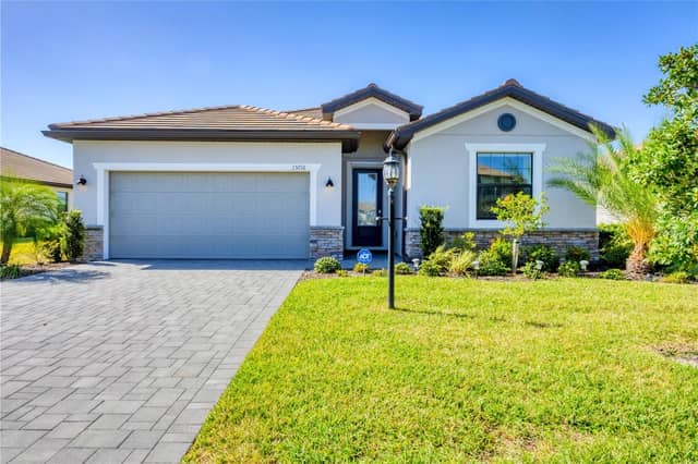 15716 BAREFOOT BEACH DR photo