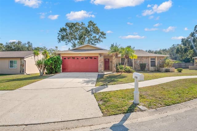 110 MEADOWCROSS DR photo