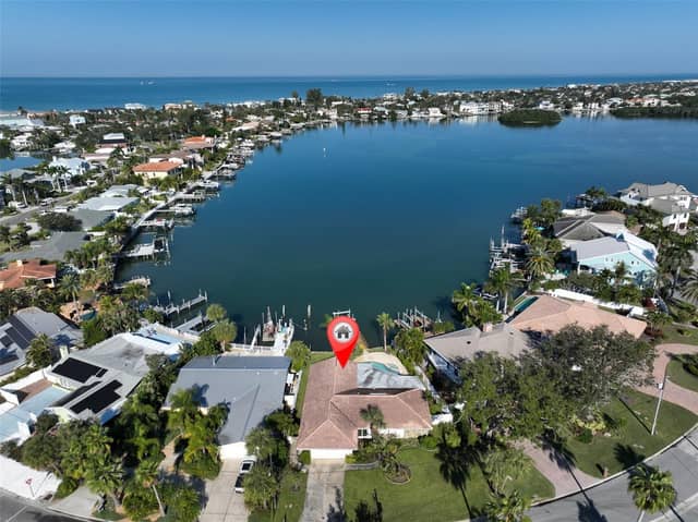 410 HARBOR DR N photo