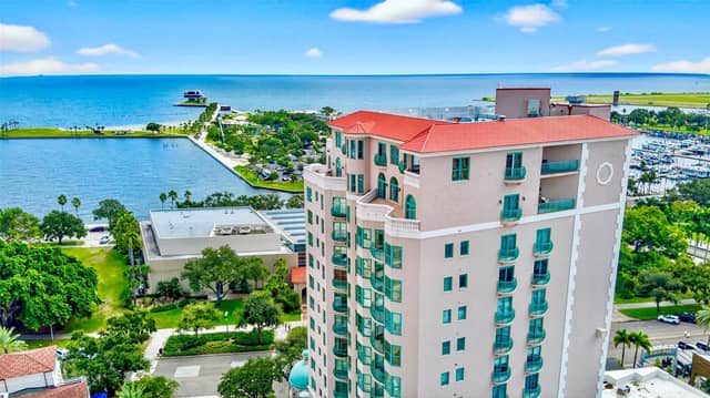 288 BEACH DR NE #4B photo