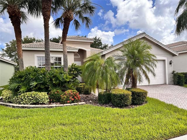 4950 SANDY BROOK CIR photo