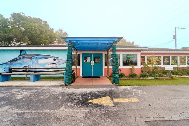 704 E BRANDON BLVD photo