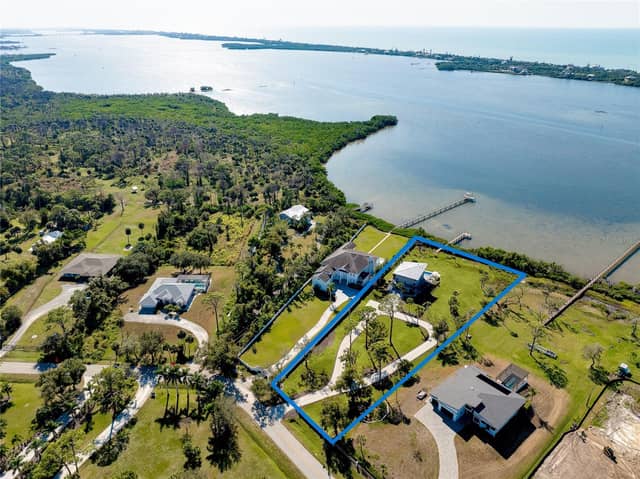 1089 BAYSHORE DR photo