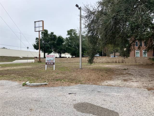 3900 N MARGUERITE AVE photo