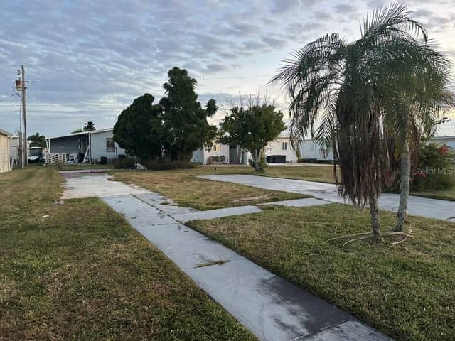 539 FLEETWOOD ST photo