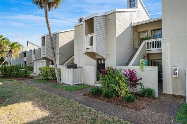 5260 GULF OF MEXICO DR #403 photo