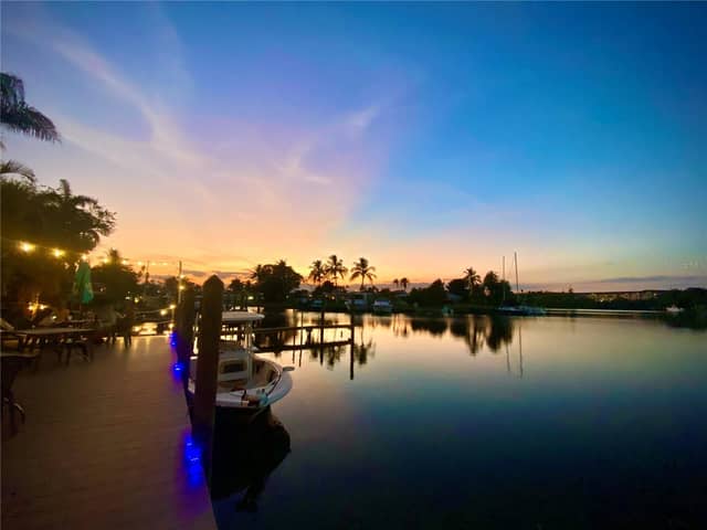 7150 N TAMIAMI TRL #S521 photo