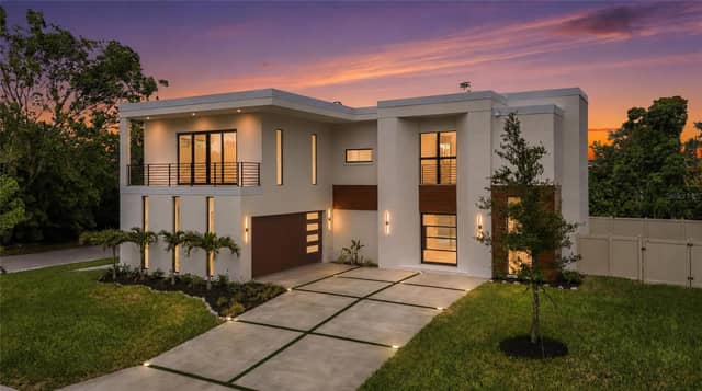 2604 SYDELLE ST photo