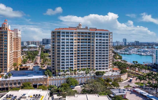 35 WATERGATE DR #1403 photo