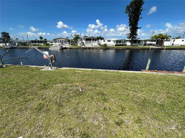 506 CLARION PL photo