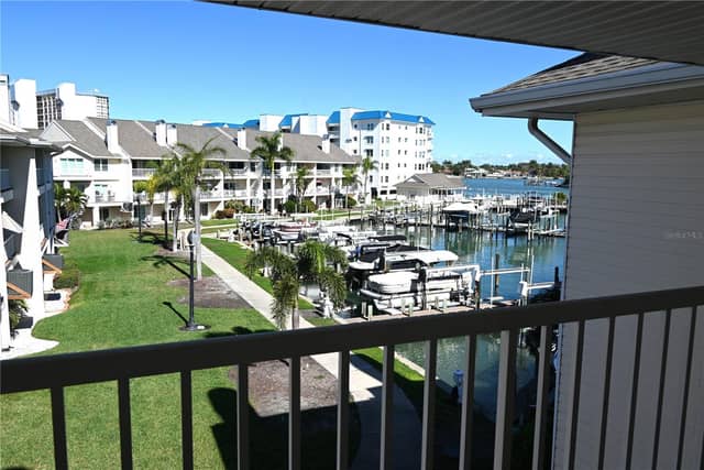 9215 CAPTIVA CIR photo