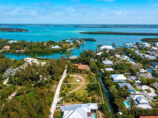 6608 GULF OF MEXICO DR photo