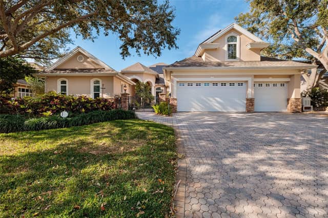 8402 TALLAHASSEE DR NE photo
