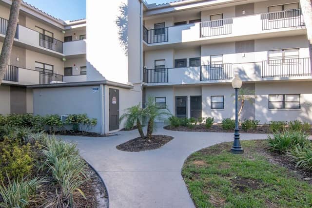 2650 COUNTRYSIDE BLVD #F303 photo